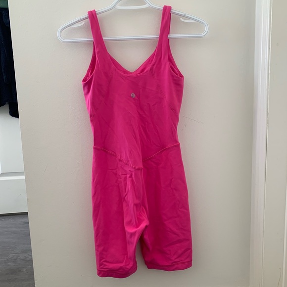 NEW lululemon Align™ Bodysuit 8" in Pink, brand new never worn - Picture 2 of 2